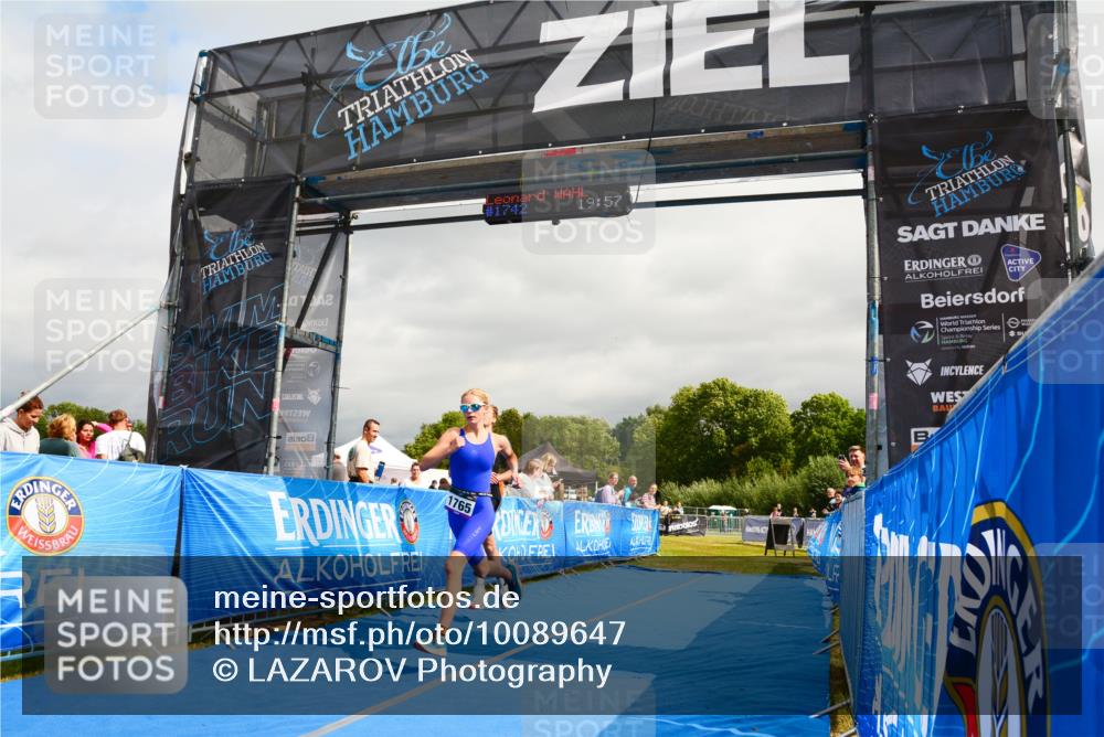 30.08.2026 - Elbe Triathlon Hamburg LAZAROV Photography http://msf.ph/oto/10089647 30.08.2026 12:44:13 Ziel 1747, 1765 meine-sportfotos.de