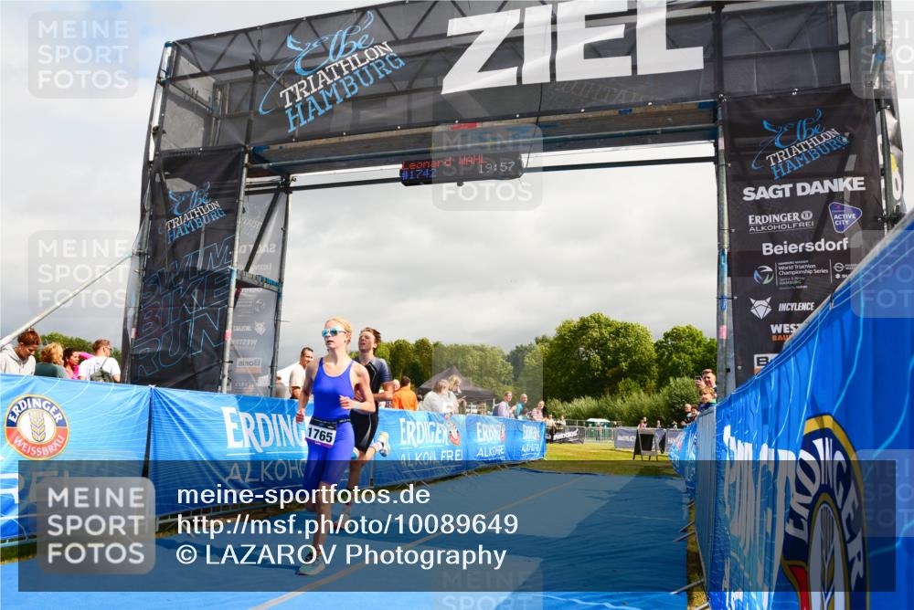 30.08.2026 - Elbe Triathlon Hamburg LAZAROV Photography http://msf.ph/oto/10089649 30.08.2026 12:44:13 Ziel 1747, 1765 meine-sportfotos.de