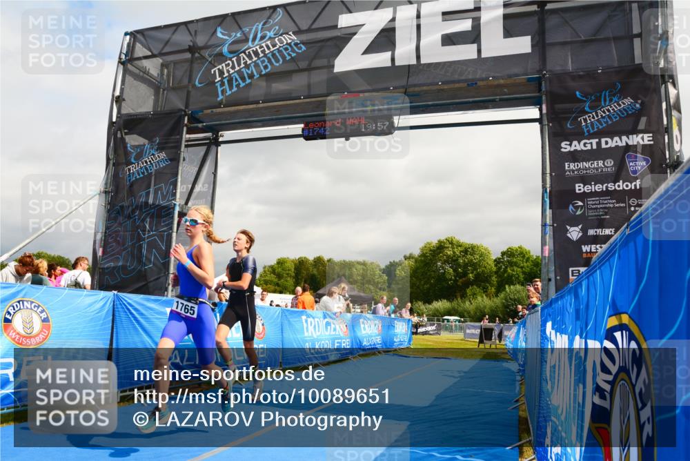 30.08.2026 - Elbe Triathlon Hamburg LAZAROV Photography http://msf.ph/oto/10089651 30.08.2026 12:44:13 Ziel 1747, 1765 meine-sportfotos.de