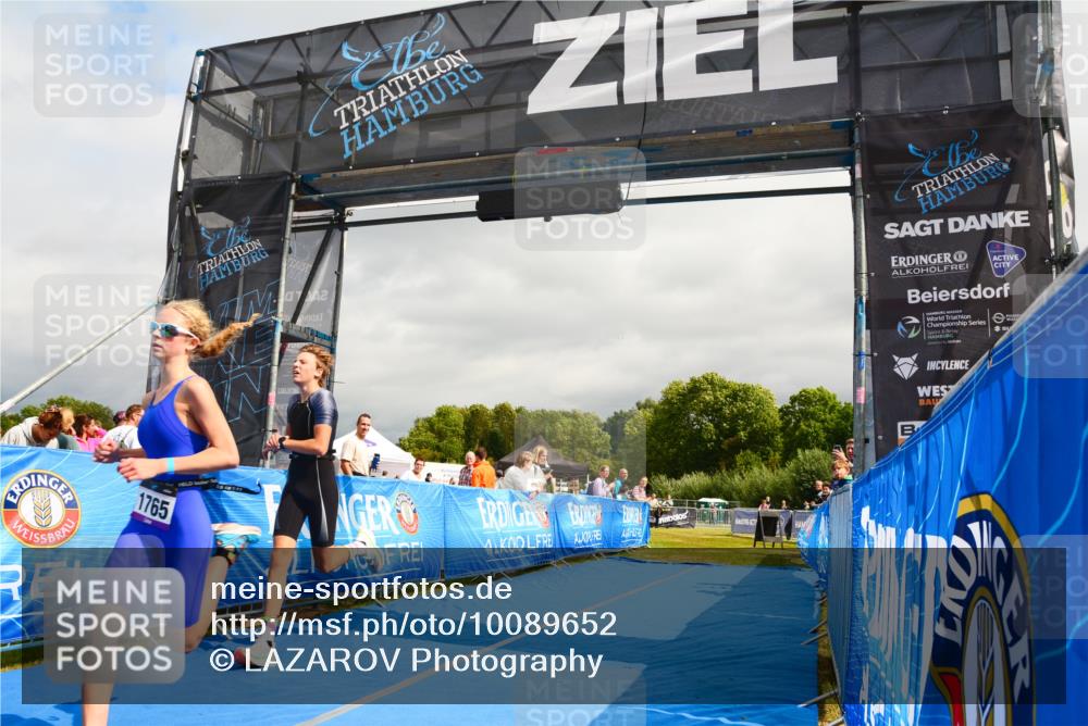30.08.2026 - Elbe Triathlon Hamburg LAZAROV Photography http://msf.ph/oto/10089652 30.08.2026 12:44:13 Ziel 1747, 1765 meine-sportfotos.de