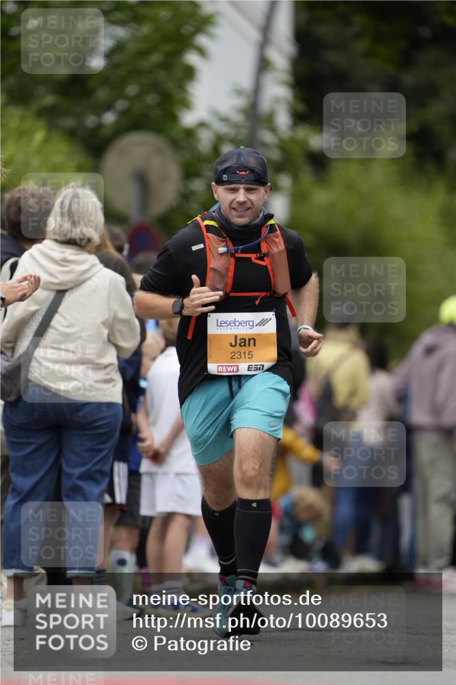 30.08.2026 - Blankeneser Heldenlauf Patografie http://msf.ph/oto/10089653 30.08.2026 11:54:24 Ziel 2315, 2327, 2373, 2909 meine-sportfotos.de