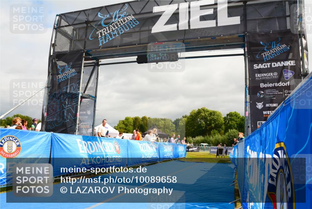 30.08.2026 - Elbe Triathlon Hamburg LAZAROV Photography http://msf.ph/oto/10089658 30.08.2026 12:44:14 Ziel 1747, 1765 meine-sportfotos.de