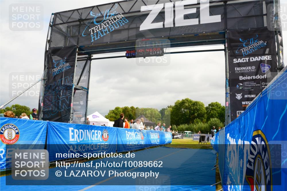 30.08.2026 - Elbe Triathlon Hamburg LAZAROV Photography http://msf.ph/oto/10089662 30.08.2026 12:44:35 Ziel  meine-sportfotos.de