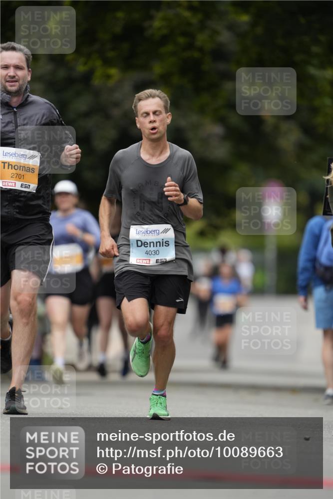 30.08.2026 - Blankeneser Heldenlauf Patografie http://msf.ph/oto/10089663 30.08.2026 11:54:30 Ziel 2315, 2701, 4030 meine-sportfotos.de