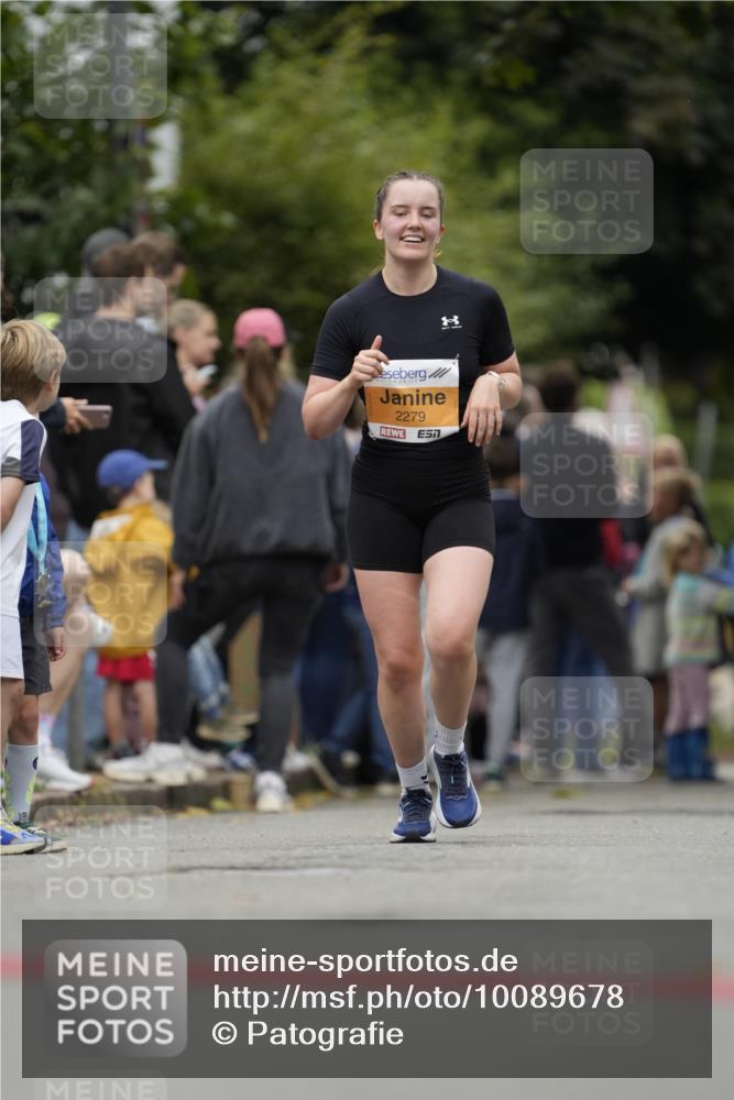 30.08.2026 - Blankeneser Heldenlauf Patografie http://msf.ph/oto/10089678 30.08.2026 11:54:39 Ziel 2701, 2825, 4030 meine-sportfotos.de