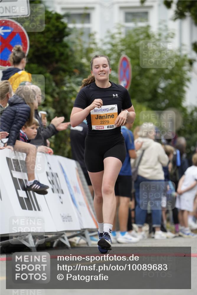 30.08.2026 - Blankeneser Heldenlauf Patografie http://msf.ph/oto/10089683 30.08.2026 11:54:45 Ziel 2279, 2825 meine-sportfotos.de