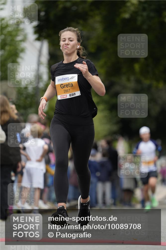 30.08.2026 - Blankeneser Heldenlauf Patografie http://msf.ph/oto/10089708 30.08.2026 11:55:04 Ziel 2447, 2887 meine-sportfotos.de