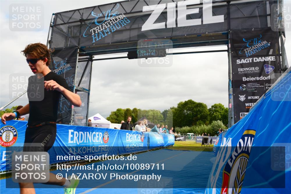 30.08.2026 - Elbe Triathlon Hamburg LAZAROV Photography http://msf.ph/oto/10089711 30.08.2026 12:44:46 Ziel 1743, 1745 meine-sportfotos.de