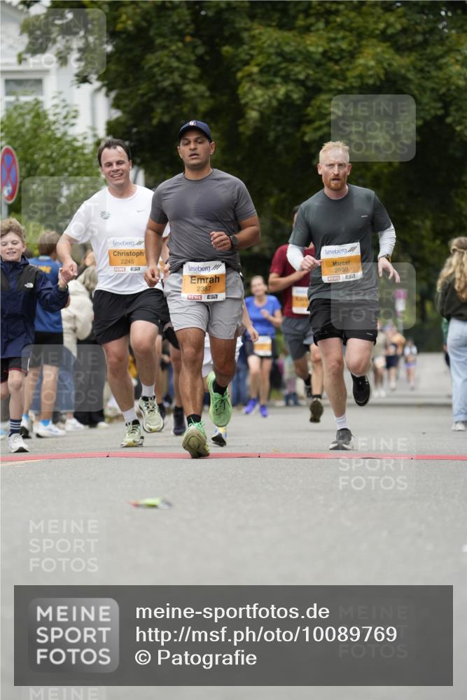 30.08.2026 - Blankeneser Heldenlauf Patografie http://msf.ph/oto/10089769 30.08.2026 11:55:41 Ziel 2245, 2387, 2391, 2678, 2939 meine-sportfotos.de