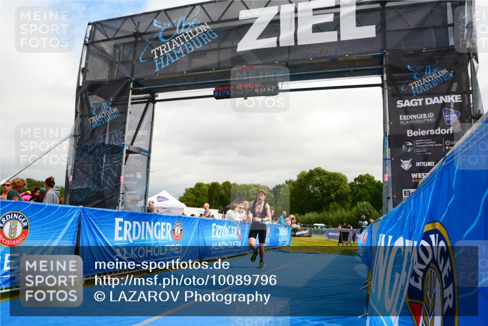 30.08.2026 - Elbe Triathlon Hamburg LAZAROV Photography http://msf.ph/oto/10089796 30.08.2026 12:45:19 Ziel 1733 meine-sportfotos.de