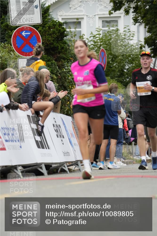 30.08.2026 - Blankeneser Heldenlauf Patografie http://msf.ph/oto/10089805 30.08.2026 11:56:16 Ziel 2182, 2262, 2263, 2322, 2392, 2407 meine-sportfotos.de