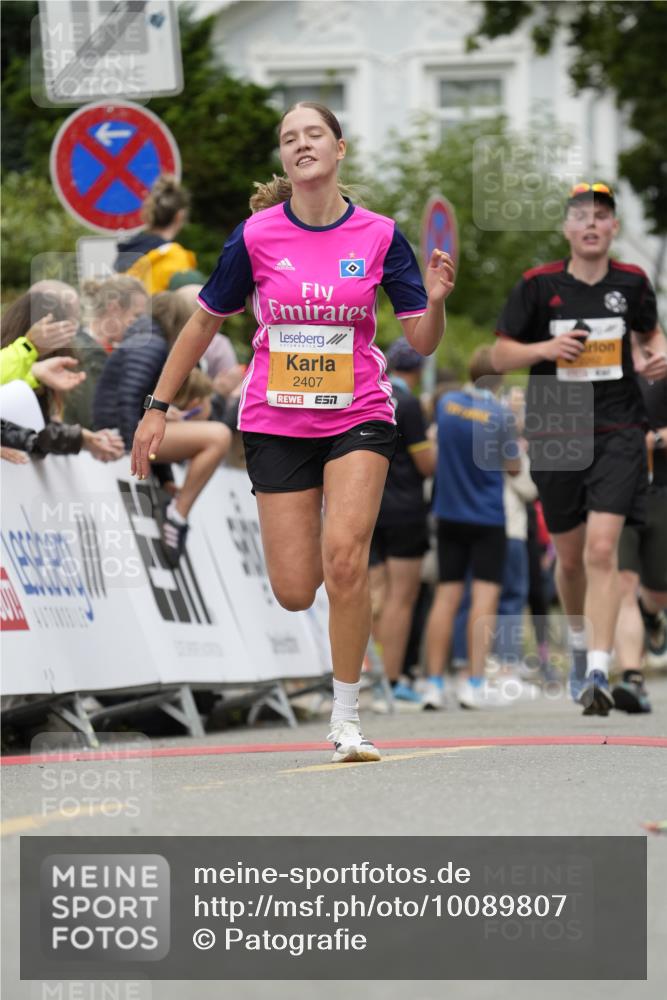 30.08.2026 - Blankeneser Heldenlauf Patografie http://msf.ph/oto/10089807 30.08.2026 11:56:16 Ziel 2182, 2262, 2263, 2322, 2392, 2407 meine-sportfotos.de