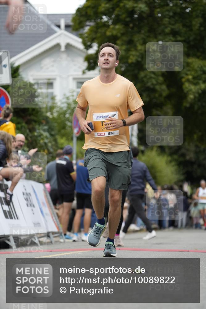 30.08.2026 - Blankeneser Heldenlauf Patografie http://msf.ph/oto/10089822 30.08.2026 11:56:21 Ziel 2182, 2262, 2263, 2322, 2407, 2473 meine-sportfotos.de
