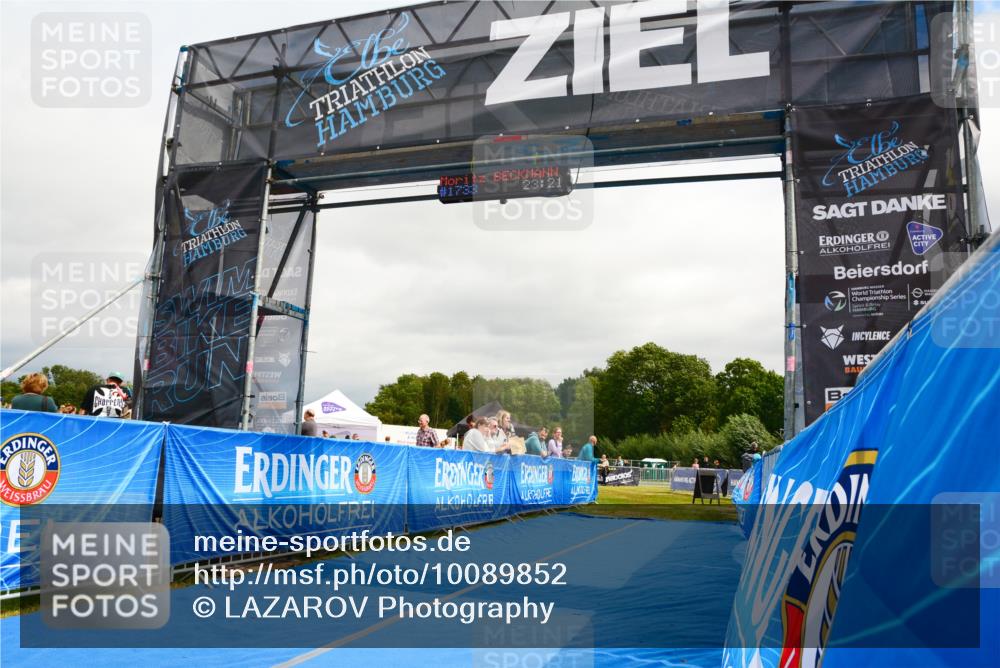 30.08.2026 - Elbe Triathlon Hamburg LAZAROV Photography http://msf.ph/oto/10089852 30.08.2026 12:45:51 Ziel  meine-sportfotos.de
