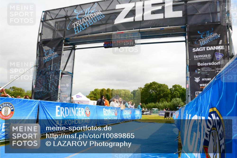 30.08.2026 - Elbe Triathlon Hamburg LAZAROV Photography http://msf.ph/oto/10089865 30.08.2026 12:46:06 Ziel  meine-sportfotos.de