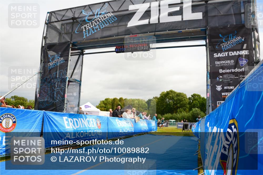 30.08.2026 - Elbe Triathlon Hamburg LAZAROV Photography http://msf.ph/oto/10089882 30.08.2026 12:46:09 Ziel  meine-sportfotos.de