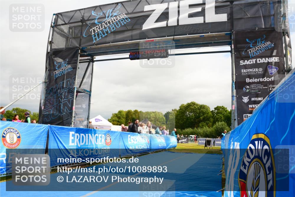 30.08.2026 - Elbe Triathlon Hamburg LAZAROV Photography http://msf.ph/oto/10089893 30.08.2026 12:46:22 Ziel 1748 meine-sportfotos.de