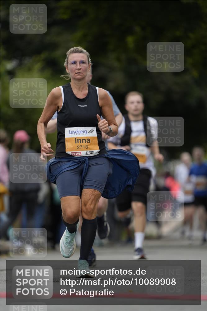 30.08.2026 - Blankeneser Heldenlauf Patografie http://msf.ph/oto/10089908 30.08.2026 11:57:31 Ziel 2239, 2574, 2575, 2713 meine-sportfotos.de