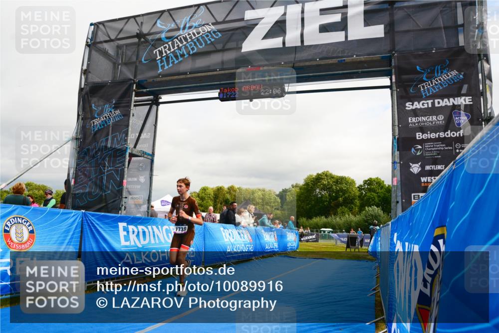 30.08.2026 - Elbe Triathlon Hamburg LAZAROV Photography http://msf.ph/oto/10089916 30.08.2026 12:46:49 Ziel 1738 meine-sportfotos.de