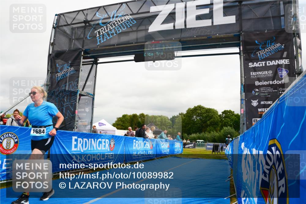 30.08.2026 - Elbe Triathlon Hamburg LAZAROV Photography http://msf.ph/oto/10089982 30.08.2026 12:47:05 Ziel 1684 meine-sportfotos.de