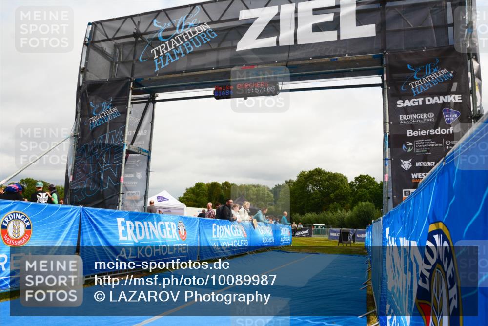 30.08.2026 - Elbe Triathlon Hamburg LAZAROV Photography http://msf.ph/oto/10089987 30.08.2026 12:47:16 Ziel  meine-sportfotos.de