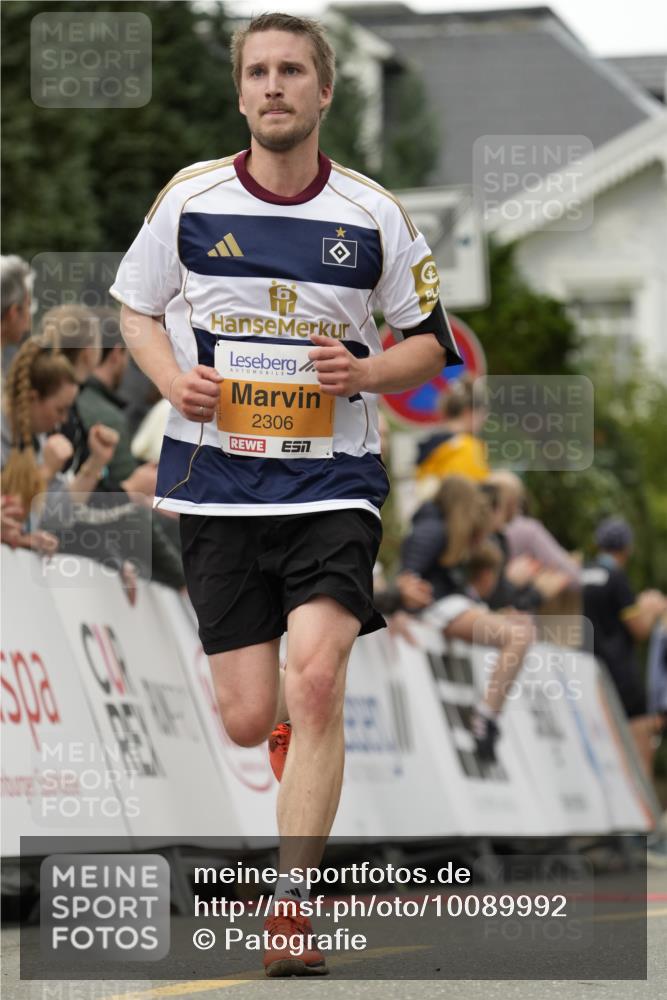 30.08.2026 - Blankeneser Heldenlauf Patografie http://msf.ph/oto/10089992 30.08.2026 11:58:16 Ziel 2298, 2306, 2633 meine-sportfotos.de