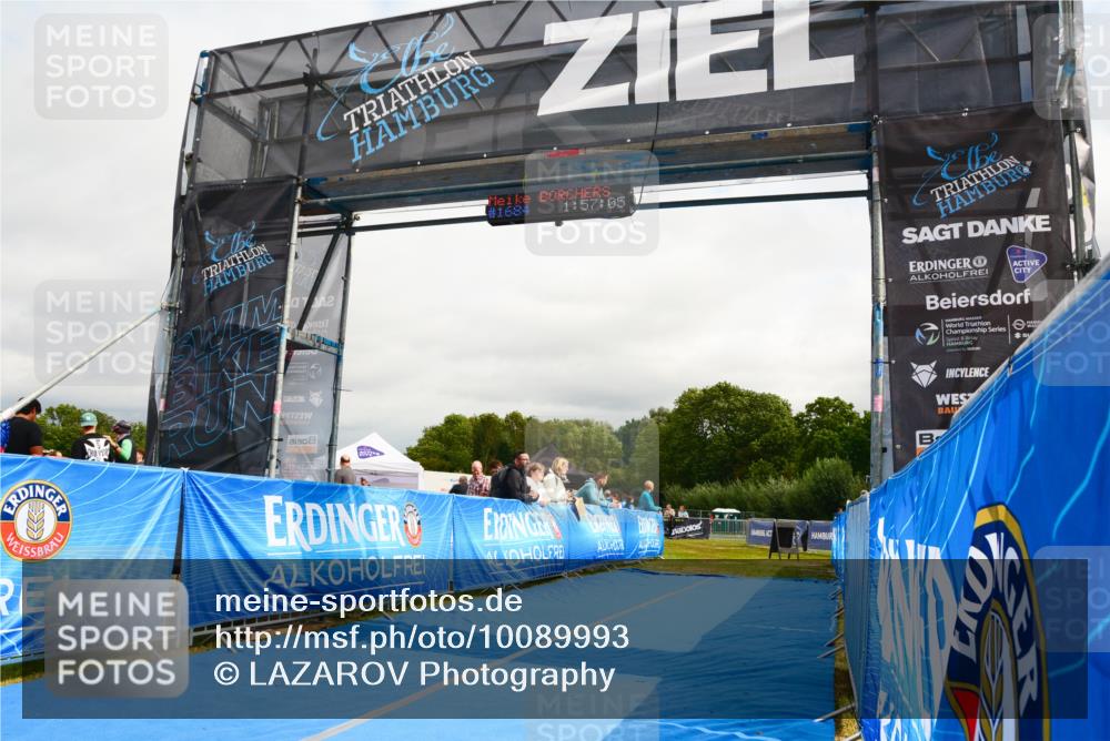 30.08.2026 - Elbe Triathlon Hamburg LAZAROV Photography http://msf.ph/oto/10089993 30.08.2026 12:47:16 Ziel  meine-sportfotos.de
