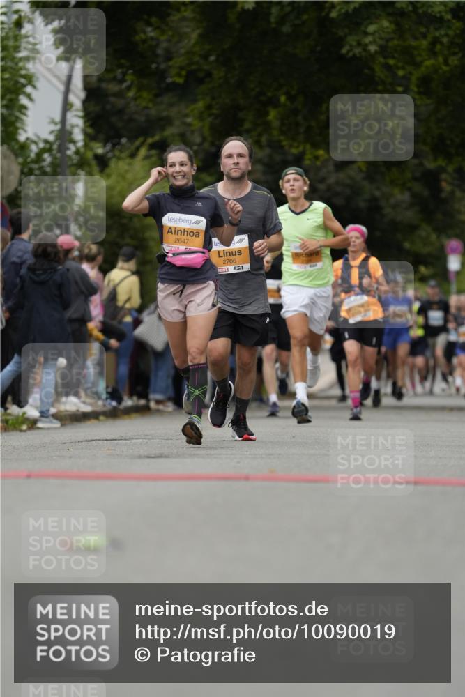 30.08.2026 - Blankeneser Heldenlauf Patografie http://msf.ph/oto/10090019 30.08.2026 11:58:28 Ziel 2647, 2696, 2706 meine-sportfotos.de