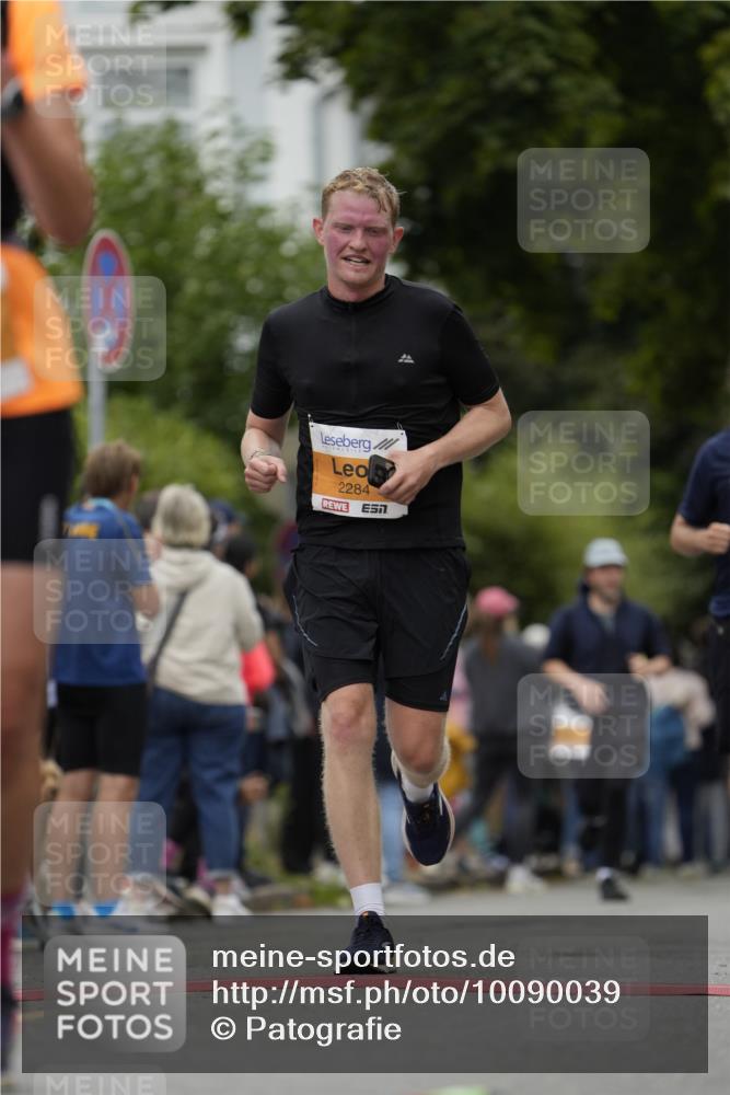 30.08.2026 - Blankeneser Heldenlauf Patografie http://msf.ph/oto/10090039 30.08.2026 11:58:38 Ziel 2104, 2284, 2364, 2647, 2695, 2706, 4143 meine-sportfotos.de