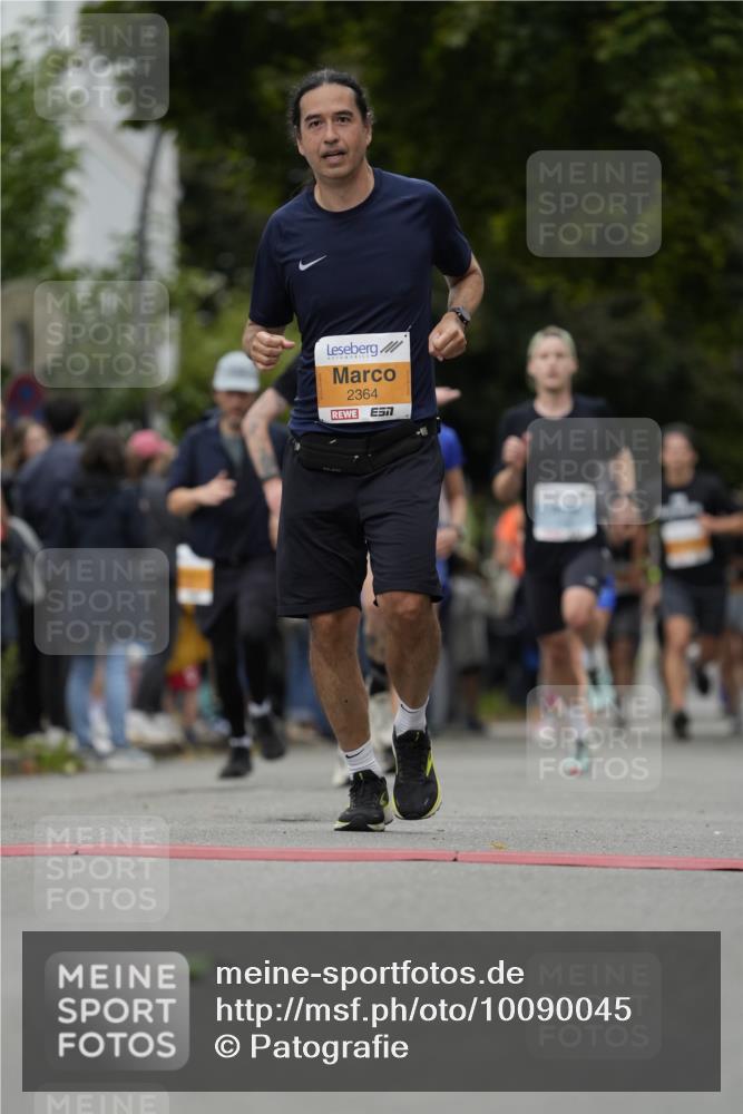 30.08.2026 - Blankeneser Heldenlauf Patografie http://msf.ph/oto/10090045 30.08.2026 11:58:40 Ziel 2104, 2284, 2364, 2695, 4143, 4325 meine-sportfotos.de
