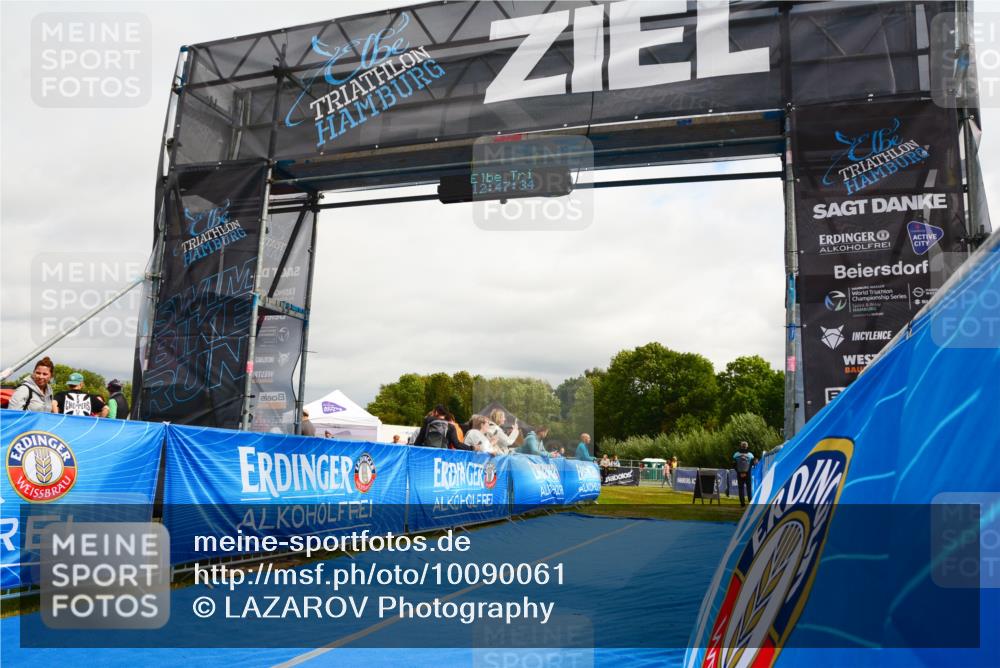 30.08.2026 - Elbe Triathlon Hamburg LAZAROV Photography http://msf.ph/oto/10090061 30.08.2026 12:47:35 Ziel  meine-sportfotos.de