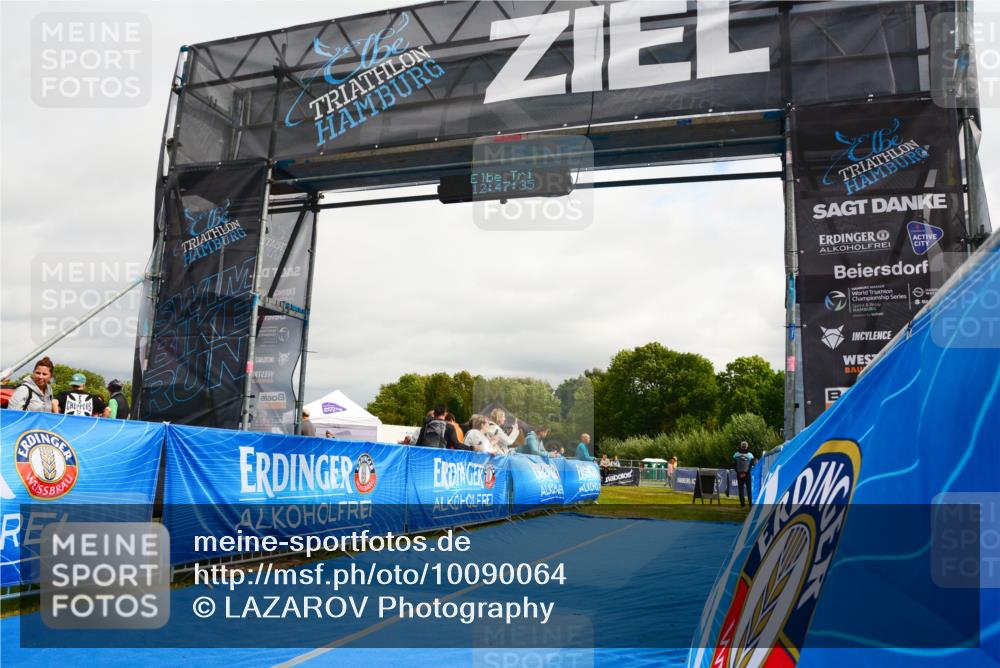 30.08.2026 - Elbe Triathlon Hamburg LAZAROV Photography http://msf.ph/oto/10090064 30.08.2026 12:47:36 Ziel  meine-sportfotos.de