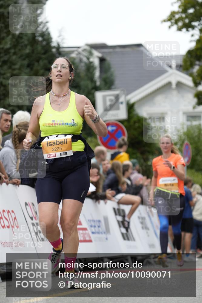30.08.2026 - Blankeneser Heldenlauf Patografie http://msf.ph/oto/10090071 30.08.2026 11:58:53 Ziel 2208, 2225, 2376, 2688, 2689, 2745, 2918, 2919 meine-sportfotos.de