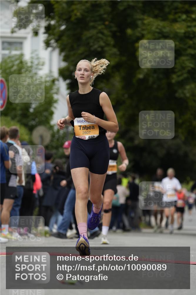 30.08.2026 - Blankeneser Heldenlauf Patografie http://msf.ph/oto/10090089 30.08.2026 11:58:59 Ziel 2208, 2301, 2688, 2689, 2748, 2807 meine-sportfotos.de