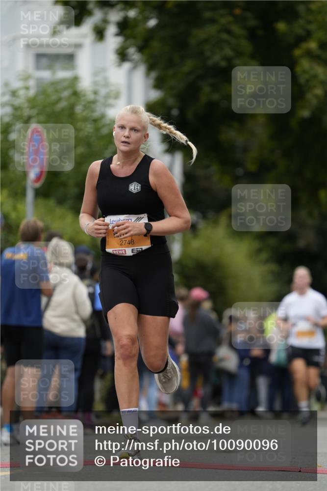 30.08.2026 - Blankeneser Heldenlauf Patografie http://msf.ph/oto/10090096 30.08.2026 11:59:02 Ziel 2301, 2688, 2689, 2748, 2807 meine-sportfotos.de