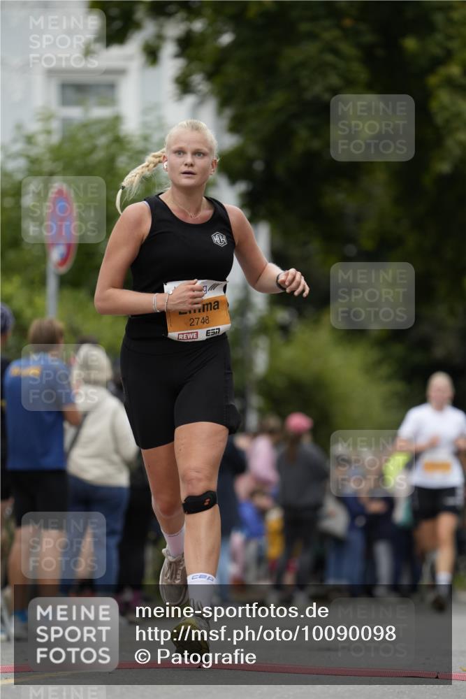 30.08.2026 - Blankeneser Heldenlauf Patografie http://msf.ph/oto/10090098 30.08.2026 11:59:03 Ziel 2301, 2688, 2689, 2748, 2807 meine-sportfotos.de