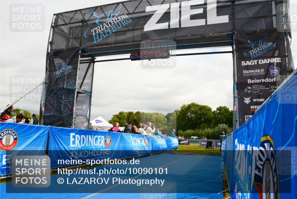 30.08.2026 - Elbe Triathlon Hamburg LAZAROV Photography http://msf.ph/oto/10090101 30.08.2026 12:47:39 Ziel  meine-sportfotos.de