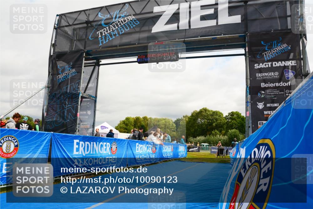 30.08.2026 - Elbe Triathlon Hamburg LAZAROV Photography http://msf.ph/oto/10090123 30.08.2026 12:47:51 Ziel  meine-sportfotos.de