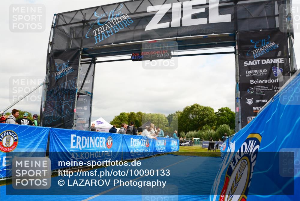 30.08.2026 - Elbe Triathlon Hamburg LAZAROV Photography http://msf.ph/oto/10090133 30.08.2026 12:47:52 Ziel 1730 meine-sportfotos.de