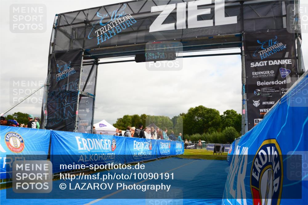 30.08.2026 - Elbe Triathlon Hamburg LAZAROV Photography http://msf.ph/oto/10090191 30.08.2026 12:48:16 Ziel 1734 meine-sportfotos.de