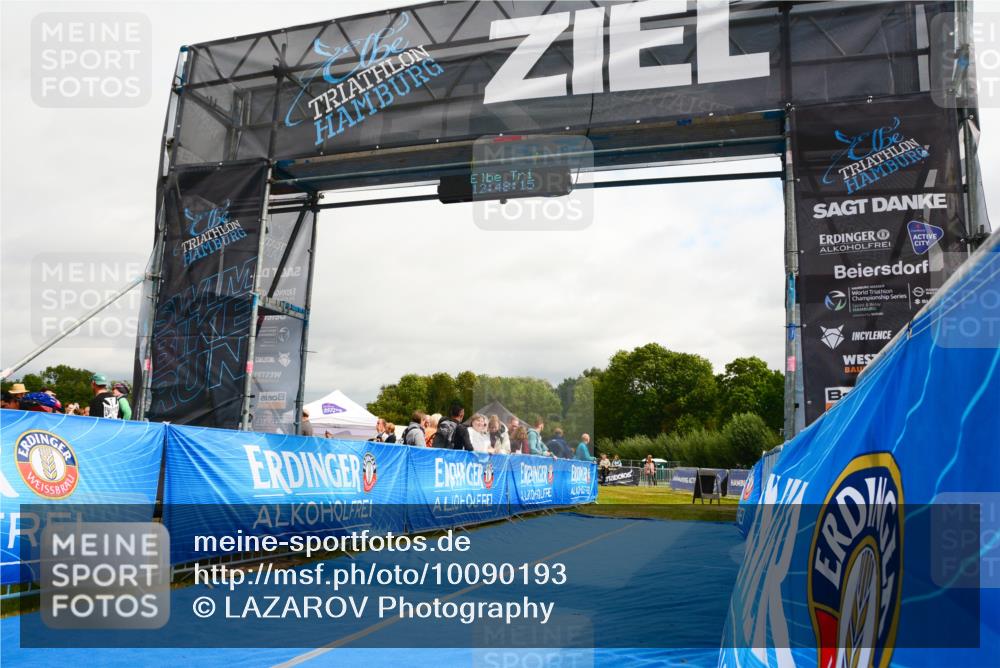30.08.2026 - Elbe Triathlon Hamburg LAZAROV Photography http://msf.ph/oto/10090193 30.08.2026 12:48:16 Ziel 1734 meine-sportfotos.de