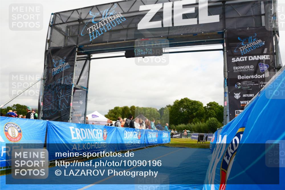 30.08.2026 - Elbe Triathlon Hamburg LAZAROV Photography http://msf.ph/oto/10090196 30.08.2026 12:48:17 Ziel  meine-sportfotos.de