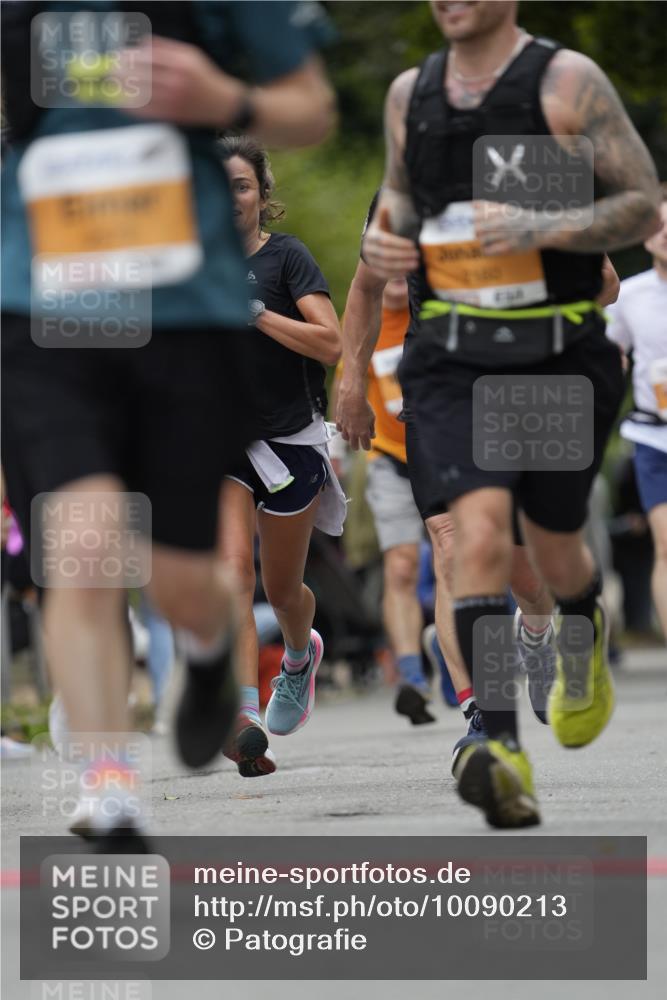 30.08.2026 - Blankeneser Heldenlauf Patografie http://msf.ph/oto/10090213 30.08.2026 12:00:12 Ziel 2160, 2161, 2168, 2461, 2572, 2593, 2630 meine-sportfotos.de