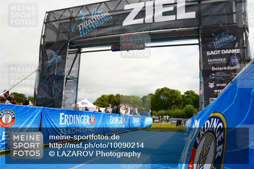 30.08.2026 - Elbe Triathlon Hamburg LAZAROV Photography http://msf.ph/oto/10090214 30.08.2026 12:48:21 Ziel  meine-sportfotos.de