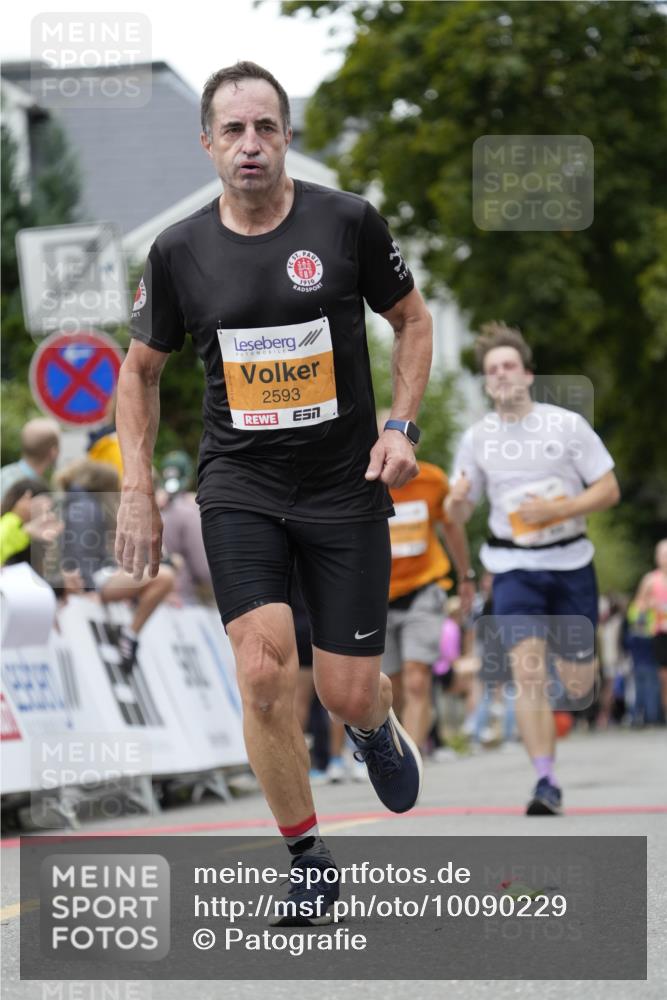 30.08.2026 - Blankeneser Heldenlauf Patografie http://msf.ph/oto/10090229 30.08.2026 12:00:18 Ziel 2160, 2161, 2168, 2273, 2461, 2528, 2572, 2593, 2630 meine-sportfotos.de