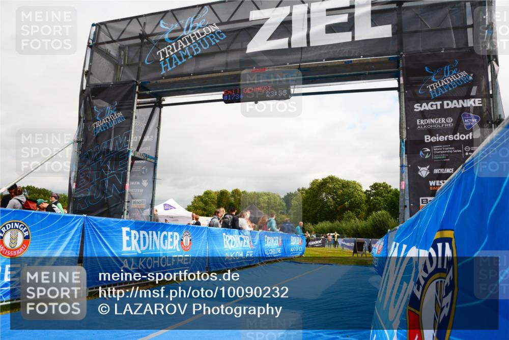30.08.2026 - Elbe Triathlon Hamburg LAZAROV Photography http://msf.ph/oto/10090232 30.08.2026 12:48:24 Ziel  meine-sportfotos.de