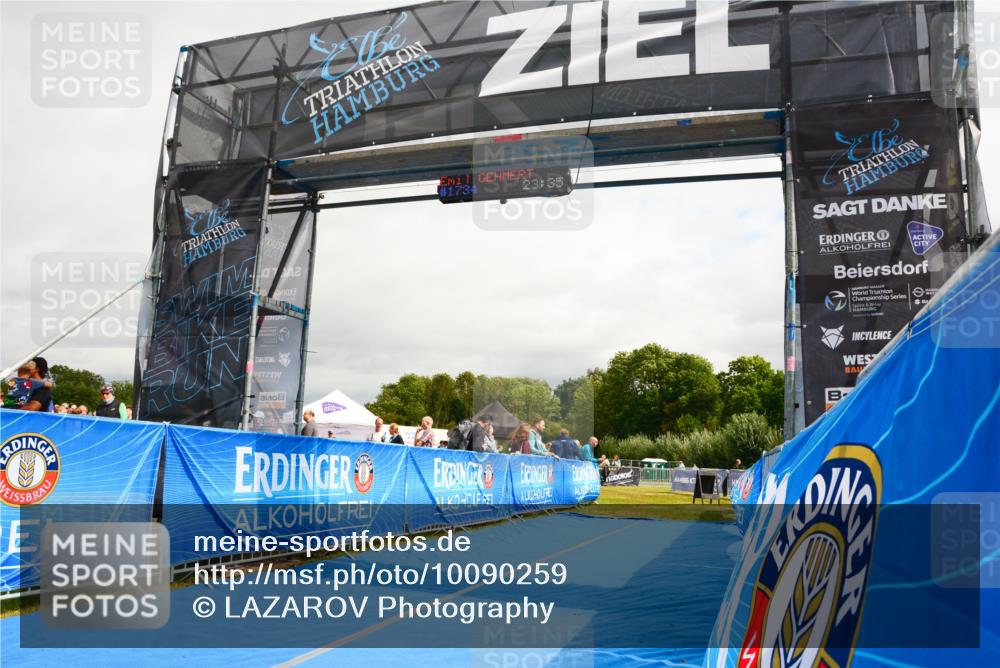 30.08.2026 - Elbe Triathlon Hamburg LAZAROV Photography http://msf.ph/oto/10090259 30.08.2026 12:48:39 Ziel  meine-sportfotos.de