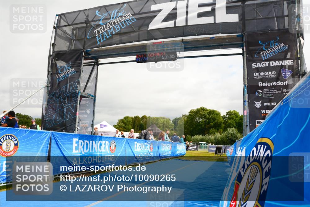 30.08.2026 - Elbe Triathlon Hamburg LAZAROV Photography http://msf.ph/oto/10090265 30.08.2026 12:48:40 Ziel  meine-sportfotos.de
