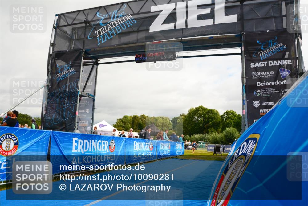 30.08.2026 - Elbe Triathlon Hamburg LAZAROV Photography http://msf.ph/oto/10090281 30.08.2026 12:48:45 Ziel  meine-sportfotos.de