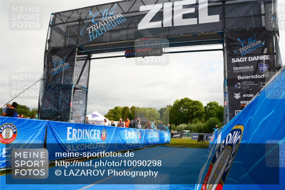 30.08.2026 - Elbe Triathlon Hamburg LAZAROV Photography http://msf.ph/oto/10090298 30.08.2026 12:48:47 Ziel  meine-sportfotos.de